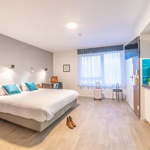 rezervați aici